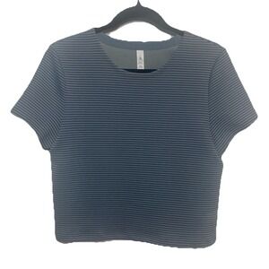 Lululemon Shaped Short Sleeve Scuba‎ Crop Top Sterling Gray Stripe Size 6